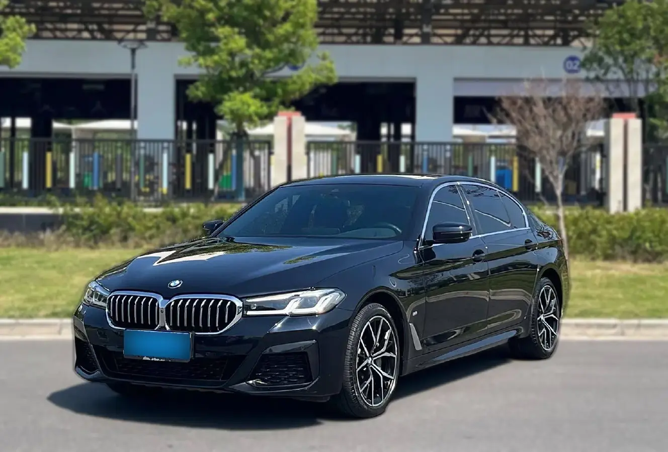 2021 BMW 5 Series 2.0T 252HP L4 8AT