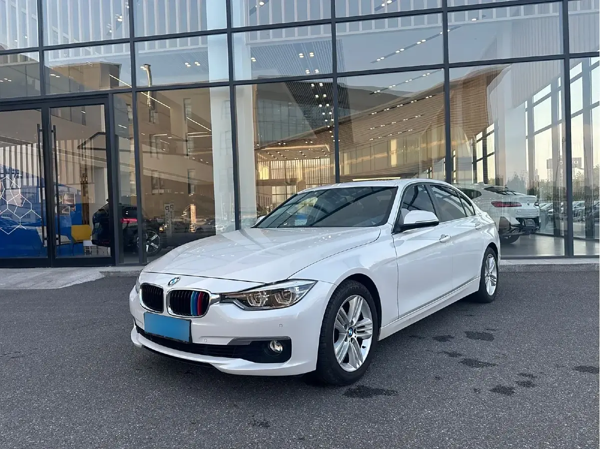 2016 BMW 3 Series 2.0T 184HP L4 8AT