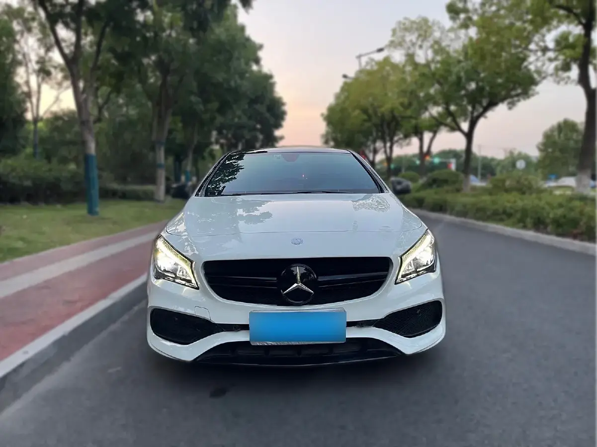 2016 Mercedes-Benz CLA Class 1.6T 156HP L4 7DCT