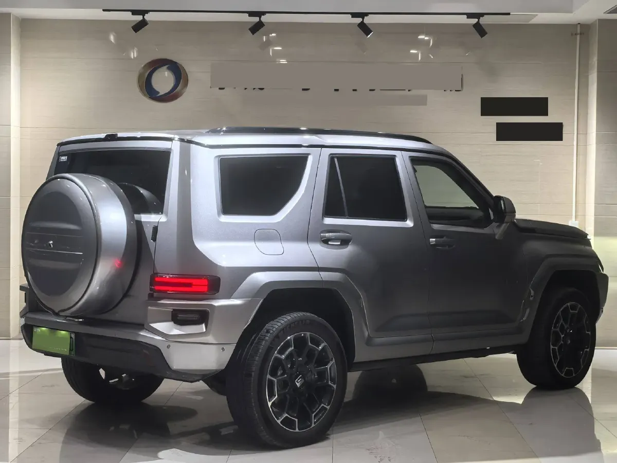 2024 Tank 700 3.0T 360HP V6 9AT PHEV 37.1KWH,autocango,china used car exporter,china ev exporter,chinese used car exporter,chinese used ev exporter