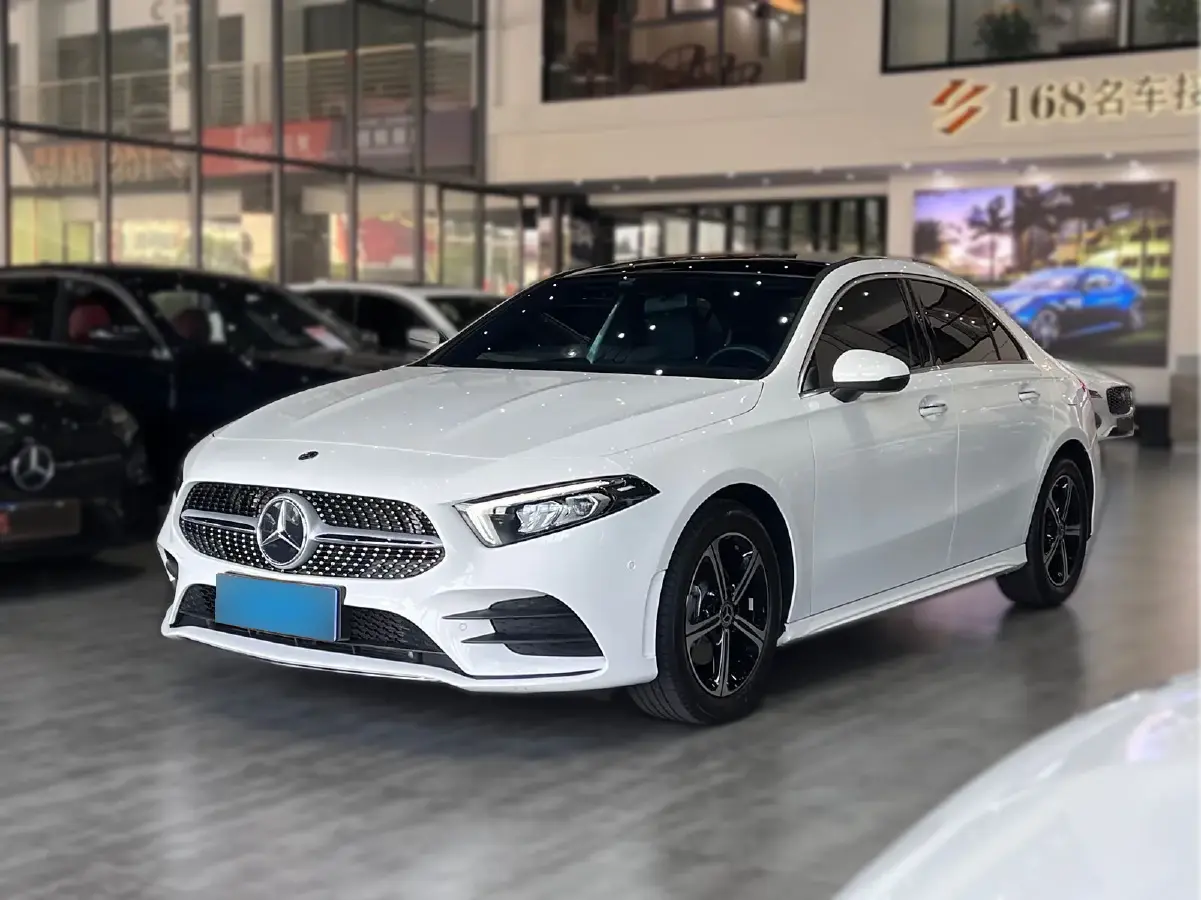 2022 Mercedes-Benz A Class 1.3T 163HP L4 7DCT