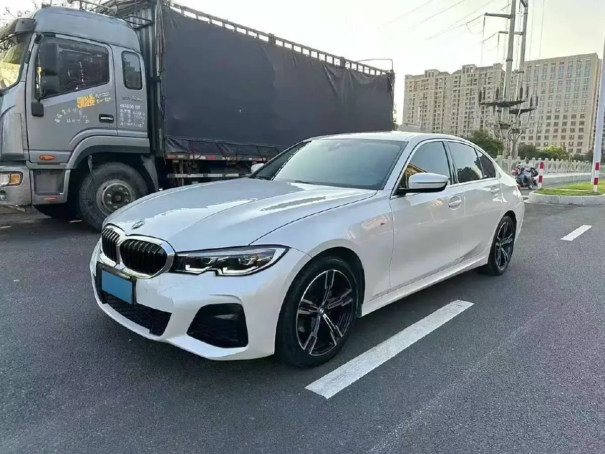 2022 BMW 3 Series 2.0T 184HP L4 8AT
