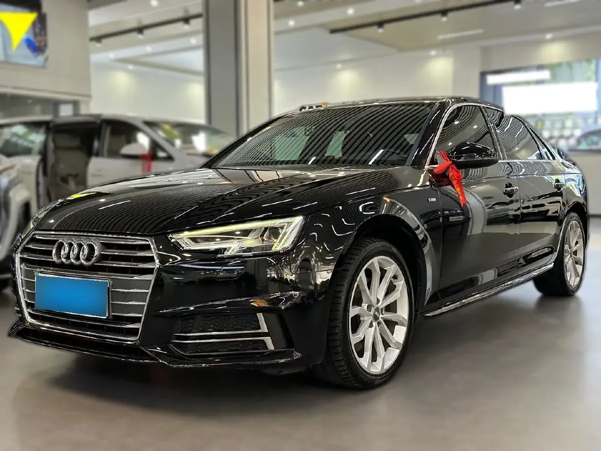 2018 Audi A4L 2.0T 190HP L4 7DCT