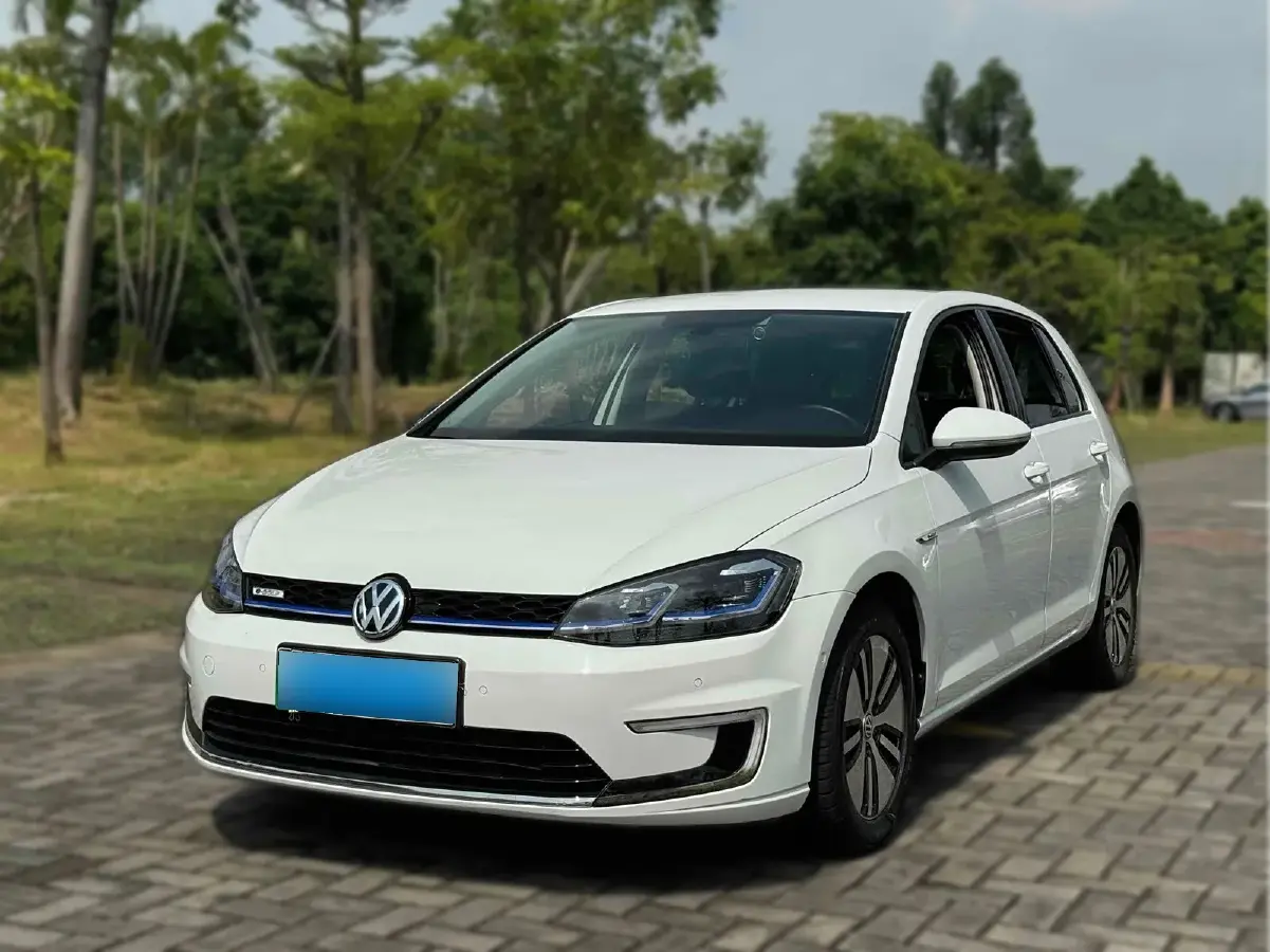 2018 Volkswagen Golf BEV 35.8KWH