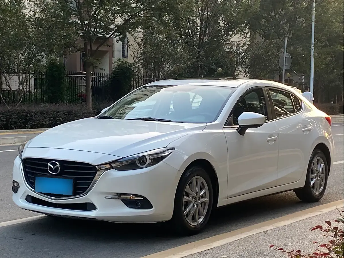 2017 Mazda 3 Axela 1.5L 117HP L4 6MT