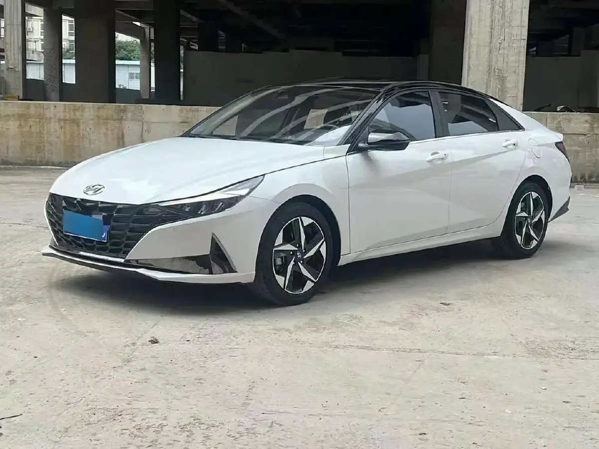 2022 Hyundai Elantra 1.5L 115HP L4 CVT