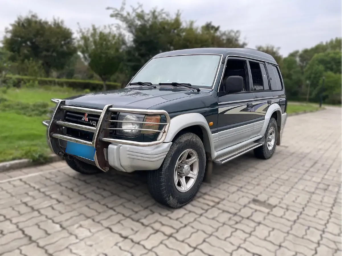 2009 Leopaard 6481 2.2L 129HP L4 5MT,autocango,china used car exporter,china ev exporter,chinese used car exporter,chinese used ev exporter