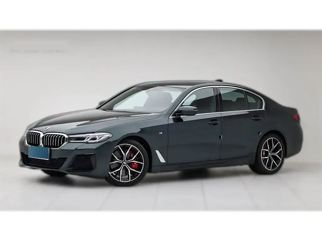 2021 BMW 5 Series 3.0T 340HP L6 8AT