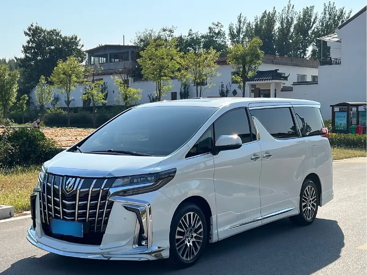 2015 Toyota Alphard 3.5L 275HP V6 6AT