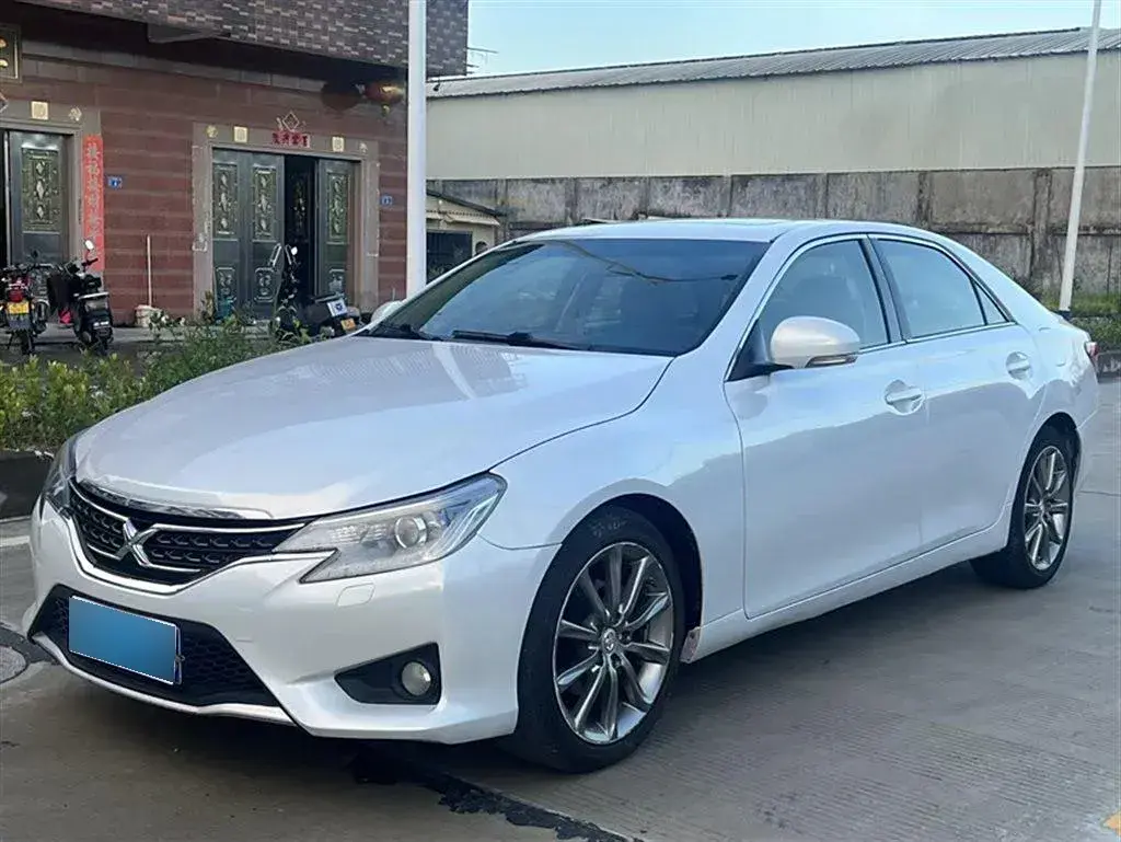 2013 Toyota Reiz 2.5L 193HP V6 6AT