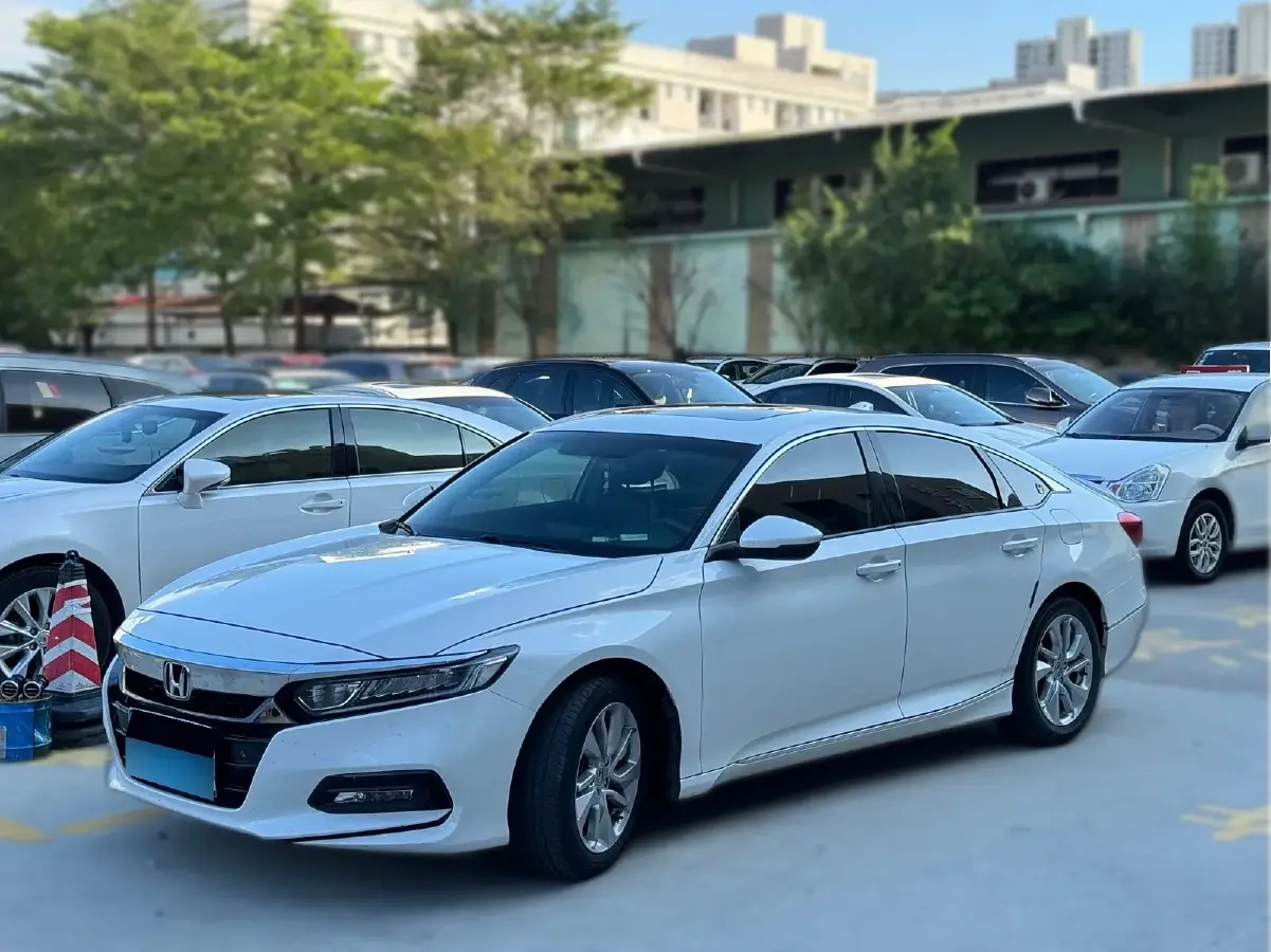 2018 Honda Accord 1.5T 194HP L4 CVT