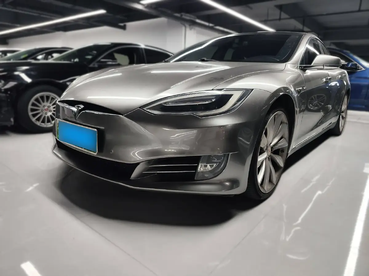 2014 Tesla Model S BEV 85KWH