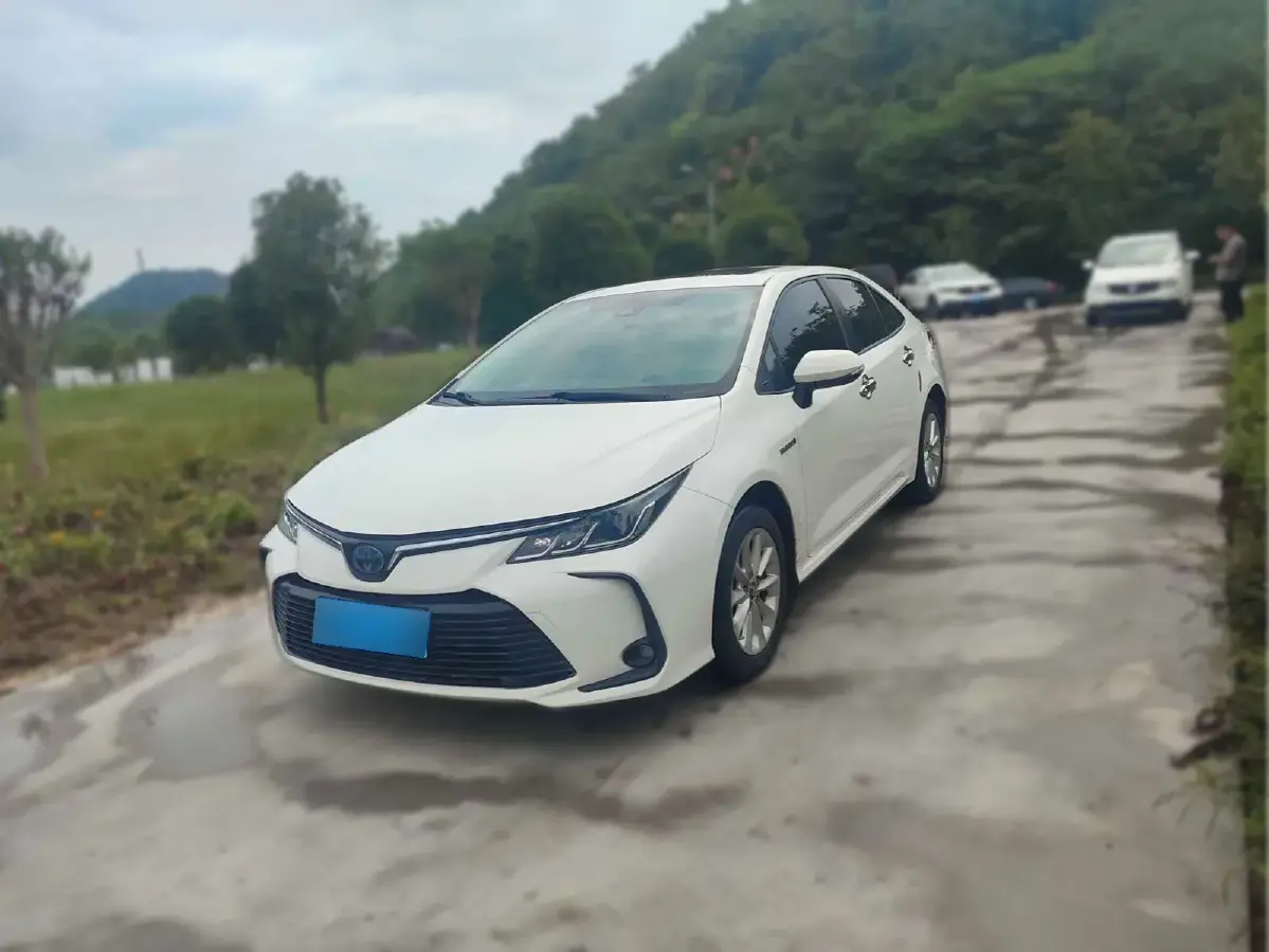 2019 Toyota Corolla 1.8L 98HP L4 E-CVT Hybrid