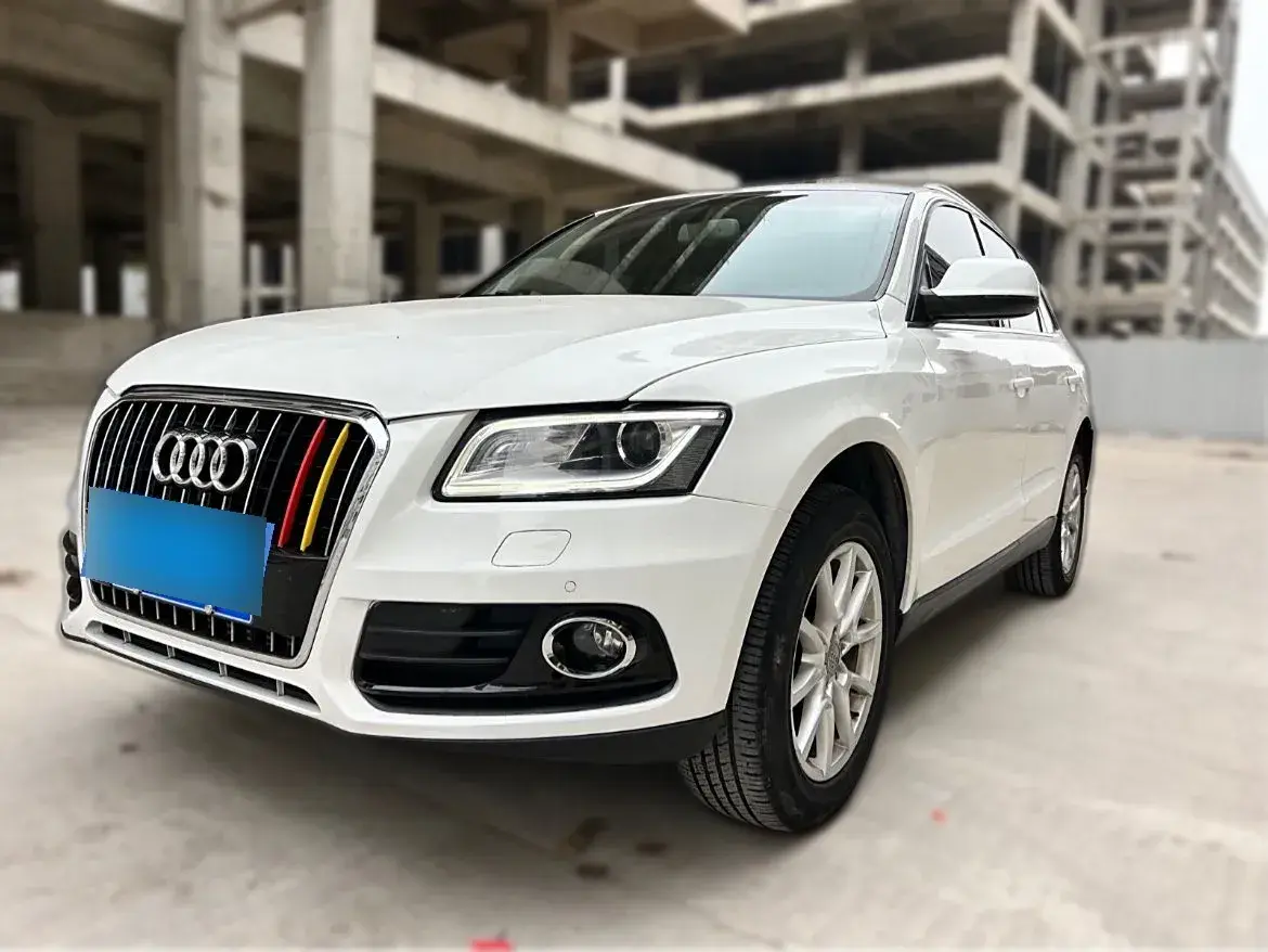 2012 Audi Q5 2.0T 211HP L4 8AT