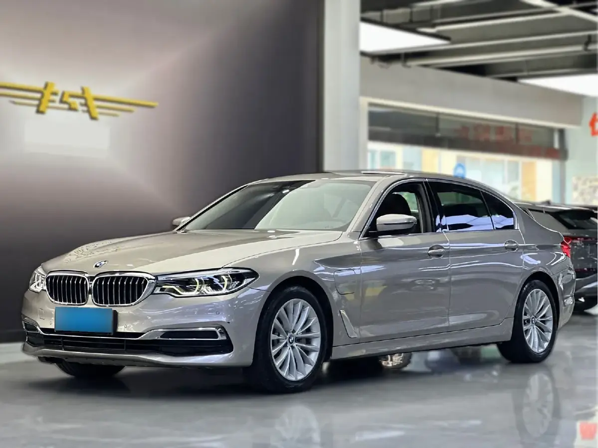2020 BMW 5 Series 2.0T 184HP L4 8AT PHEV 17.7KWH