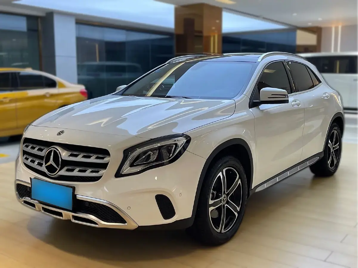 2018 Mercedes-Benz GLA Class 1.6T 156HP L4 7DCT