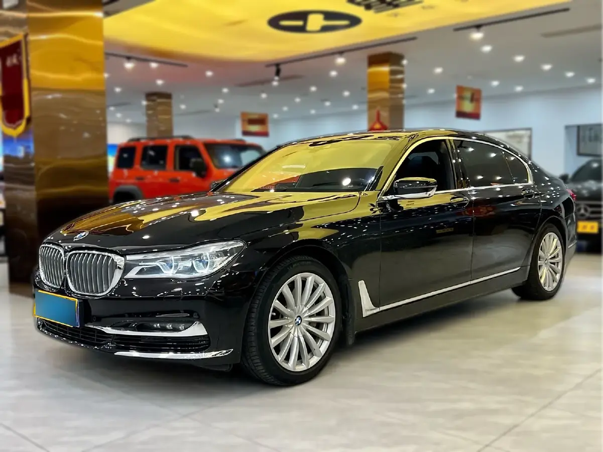 2017 BMW 7 Series 3.0T 326HP L6 8AT