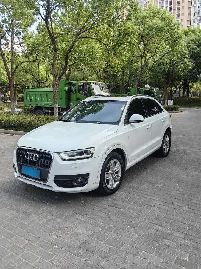 2013 Audi Q3 2.0T 170HP L4 7DCT