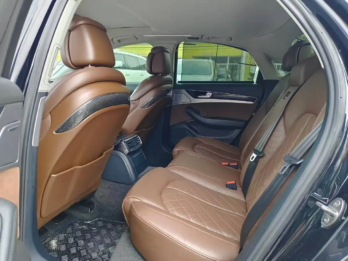 2014 Audi S8 4.0T 520HP V8 8AT,autocango,china used car exporter,china ev exporter,chinese used car exporter,chinese used ev exporter