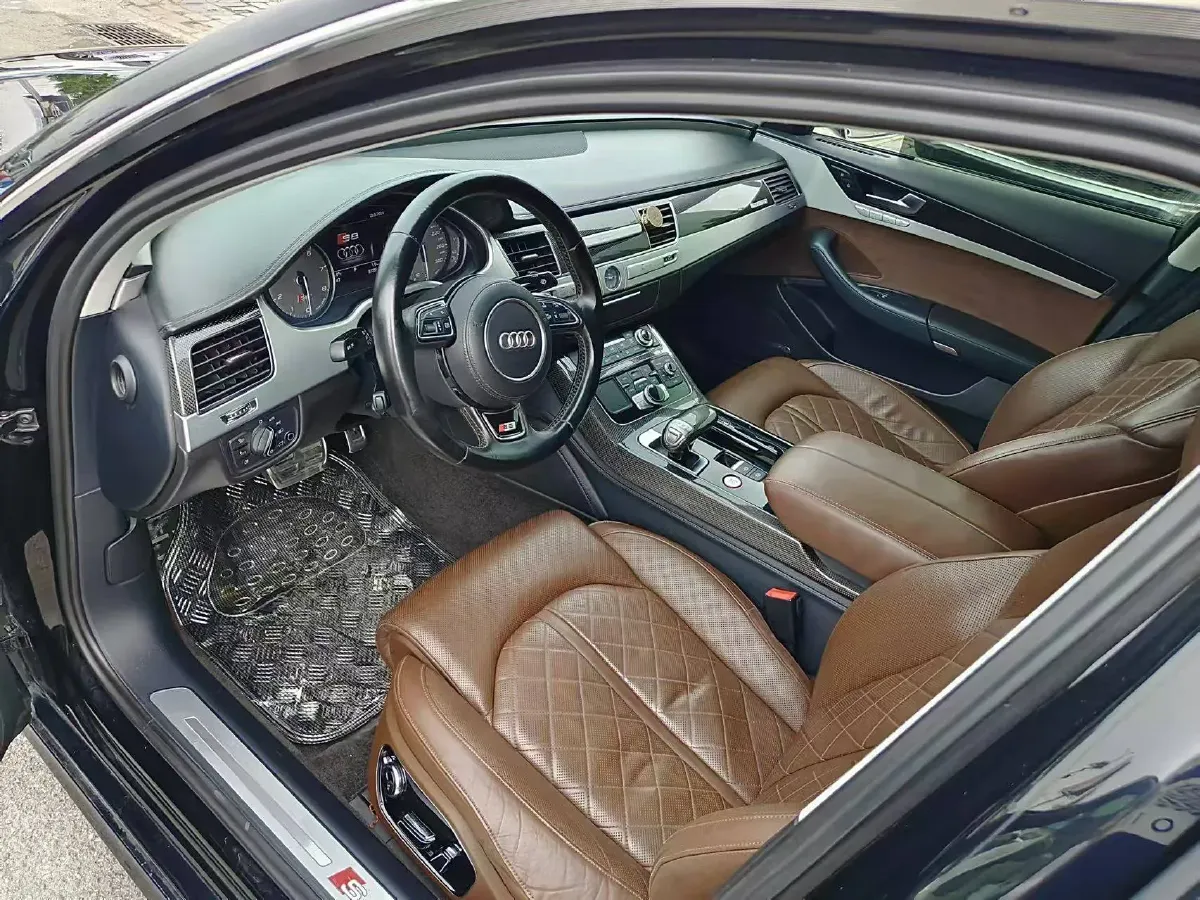 2014 Audi S8 4.0T 520HP V8 8AT,autocango,china used car exporter,china ev exporter,chinese used car exporter,chinese used ev exporter
