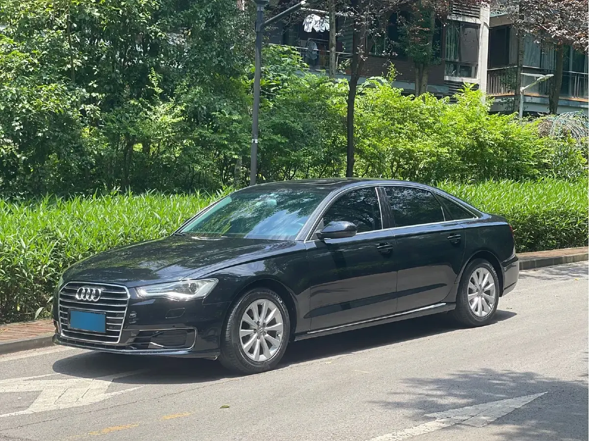 2017 Audi A6L 1.8T 190HP L4 7DCT