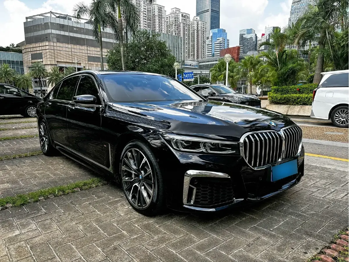 2019 BMW 7 Series 3.0T 340HP L6 8AT