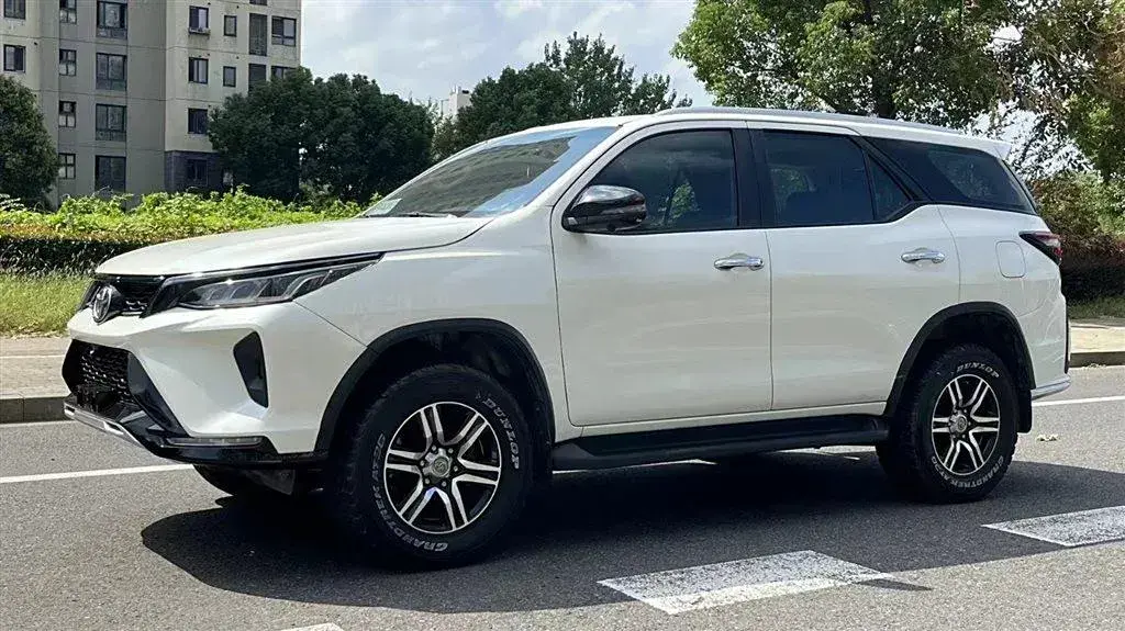 2016 Toyota Fortuner 2.7L 163HP L4 6AT