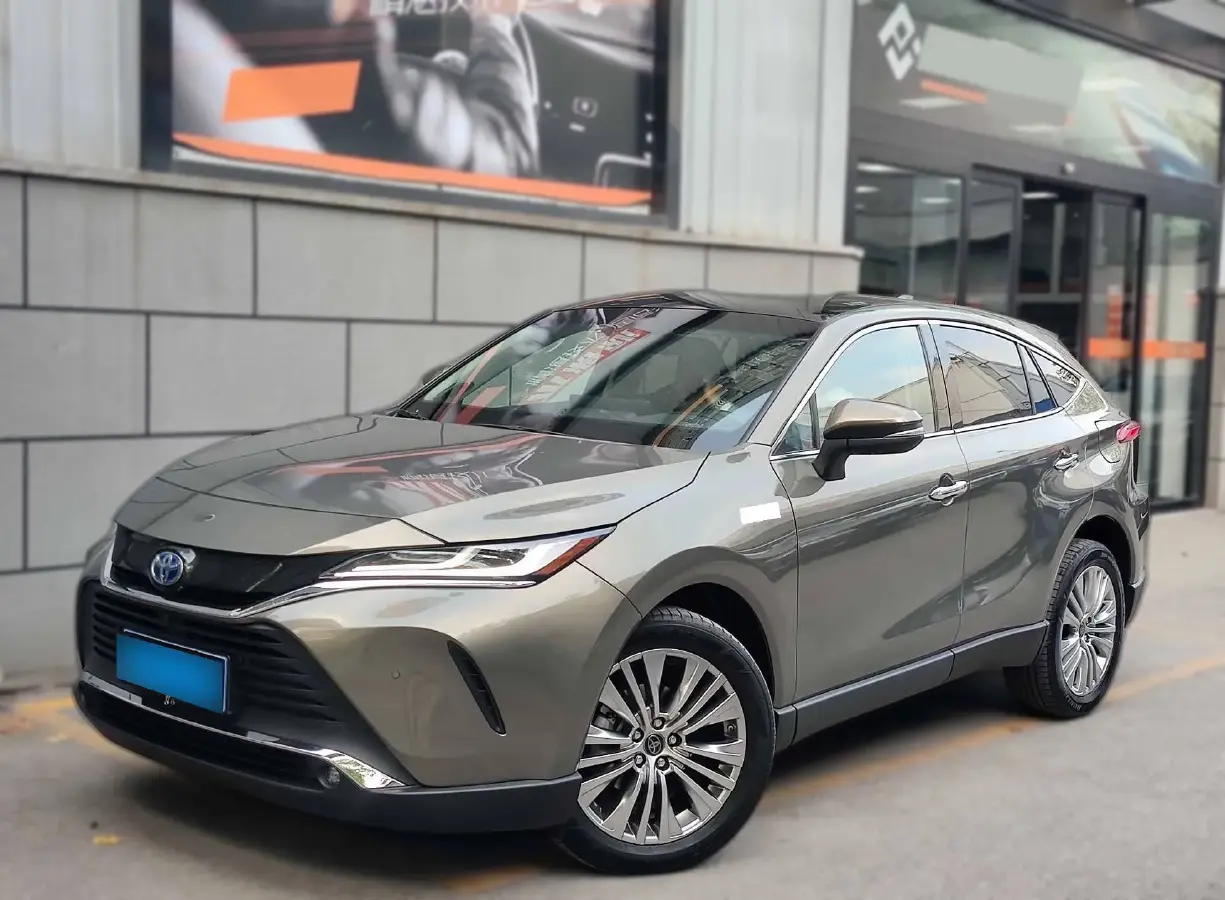 2022 Toyota Harrier 2.5L 178HP L4 E-CVT Hybrid