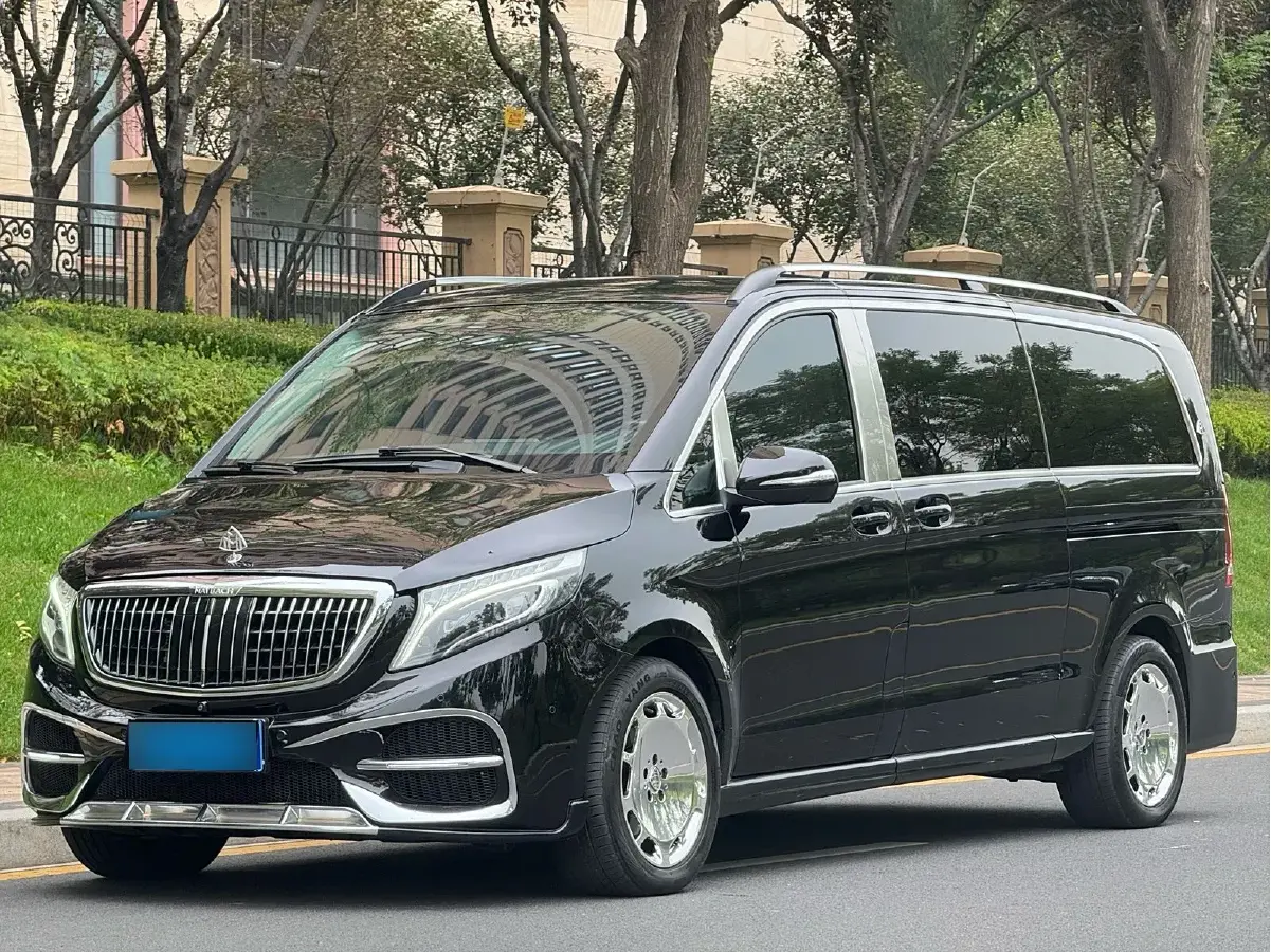 2022 Mercedes-Benz V Class 2.0T 211HP L4 9AT