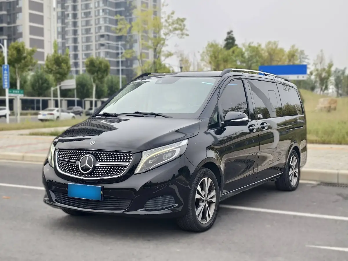2018 Mercedes-Benz V Class 2.0T 211HP L4 7AT