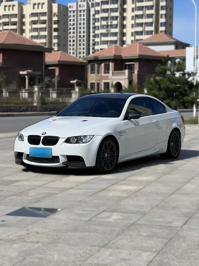 2011 BMW M3 4.0L 420HP V8 7DCT