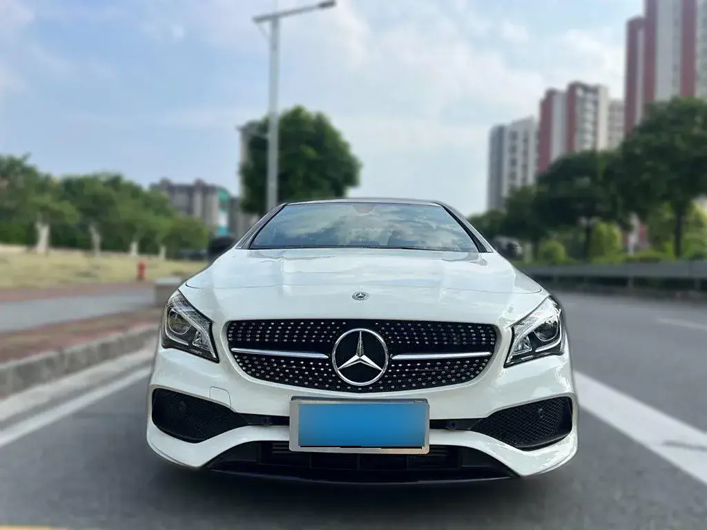 2017 Mercedes-Benz CLA Class 2.0T 184HP L4 7DCT