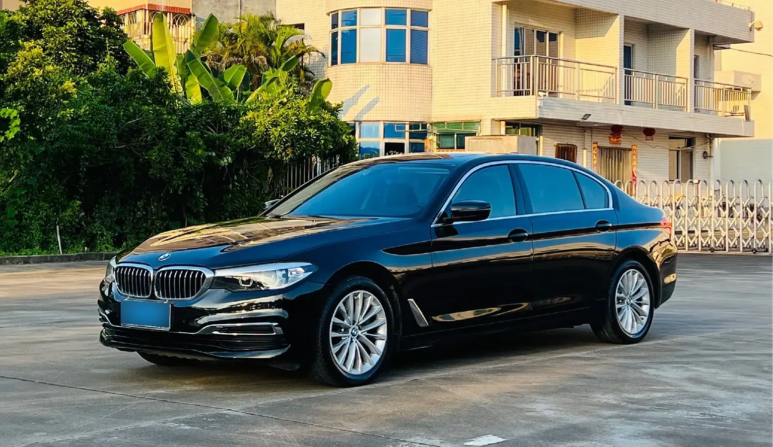 2020 BMW 5 Series 2.0T 184HP L4 8AT