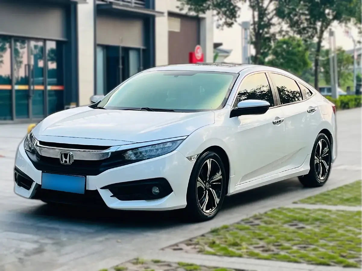 2016 Honda Civic 1.5T 177HP L4 CVT