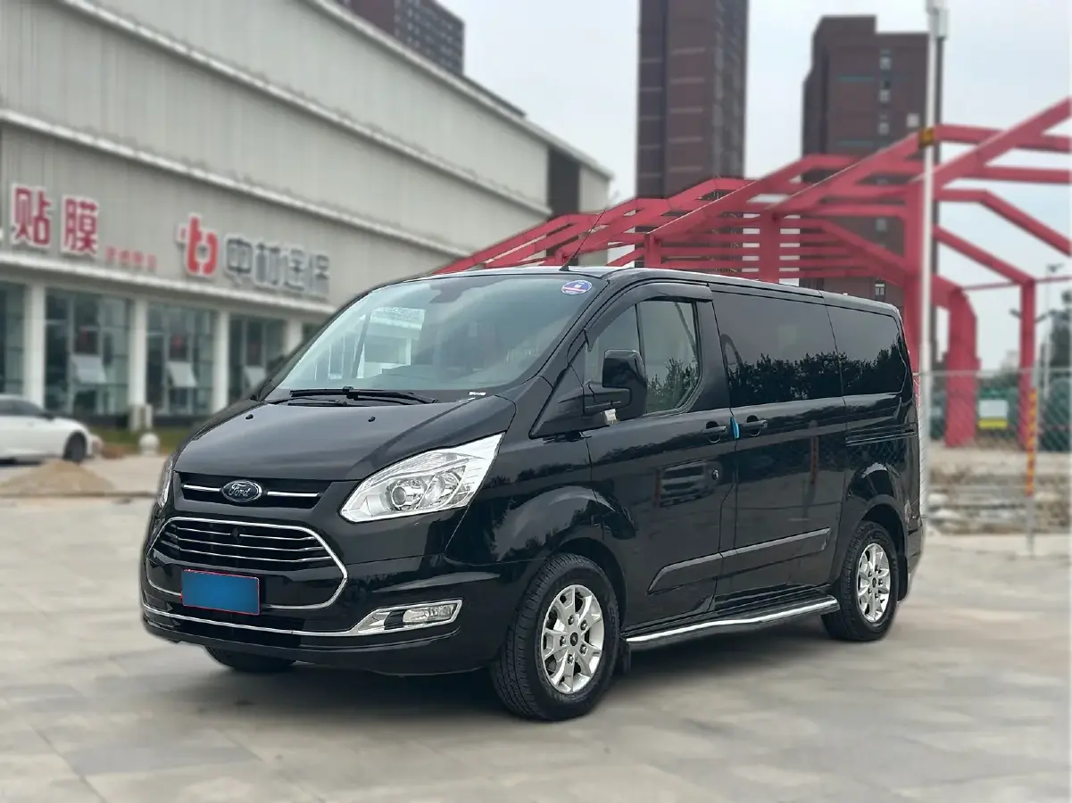 2020 Ford Tourneo 2.0T 203HP L4 6AT