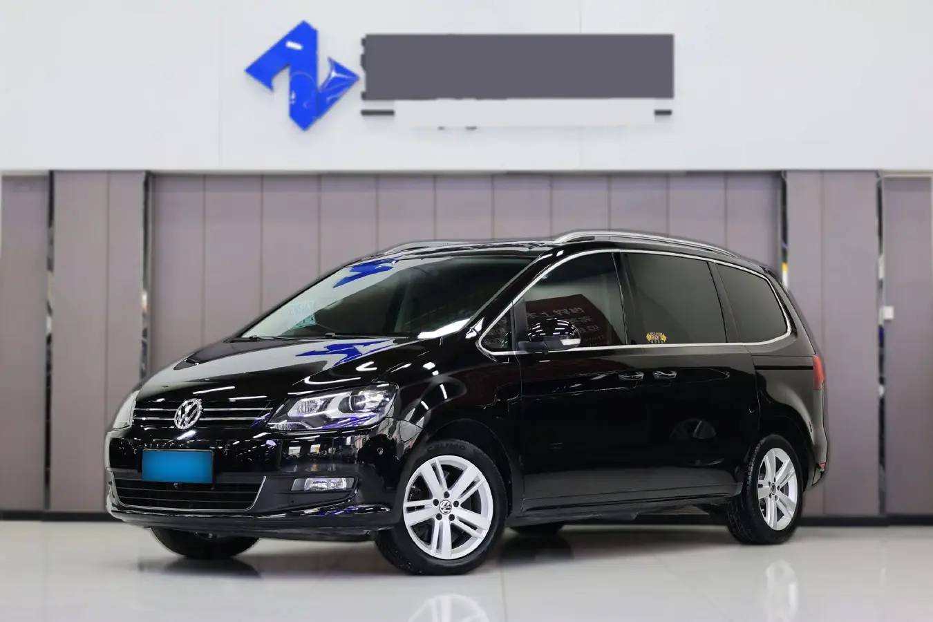 2018 Volkswagen Sharan 2.0T 220HP L4 6DCT