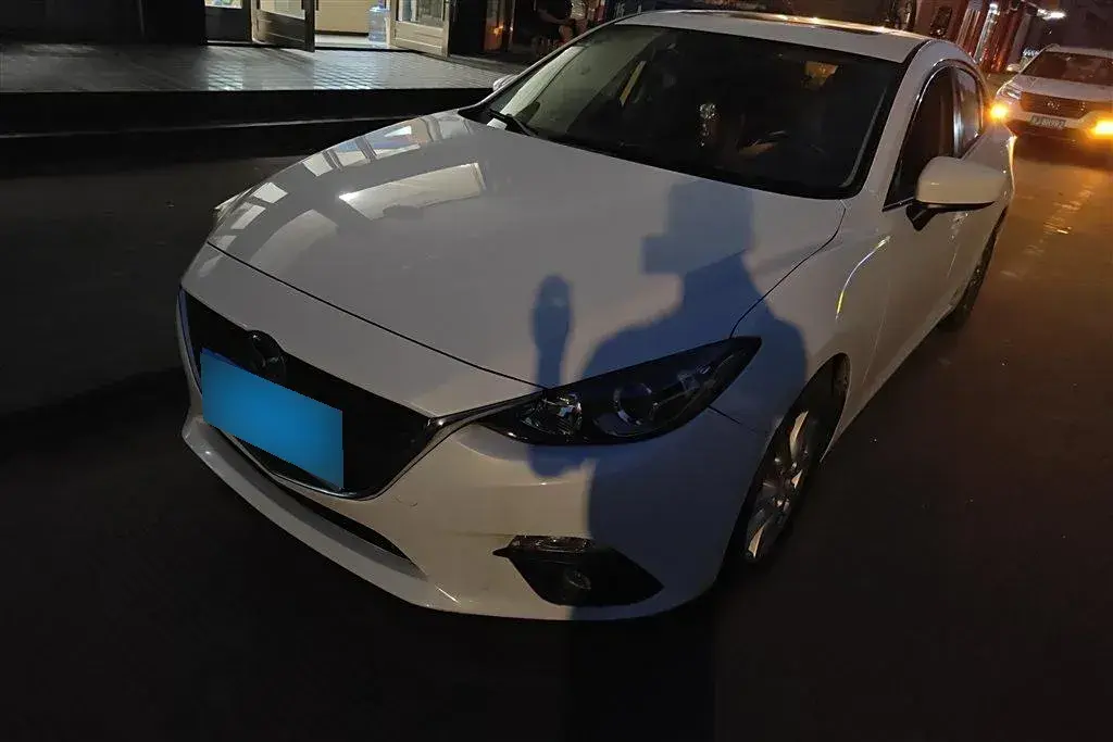 2016 Mazda 3 Axela 1.5L 117HP L4 6AT