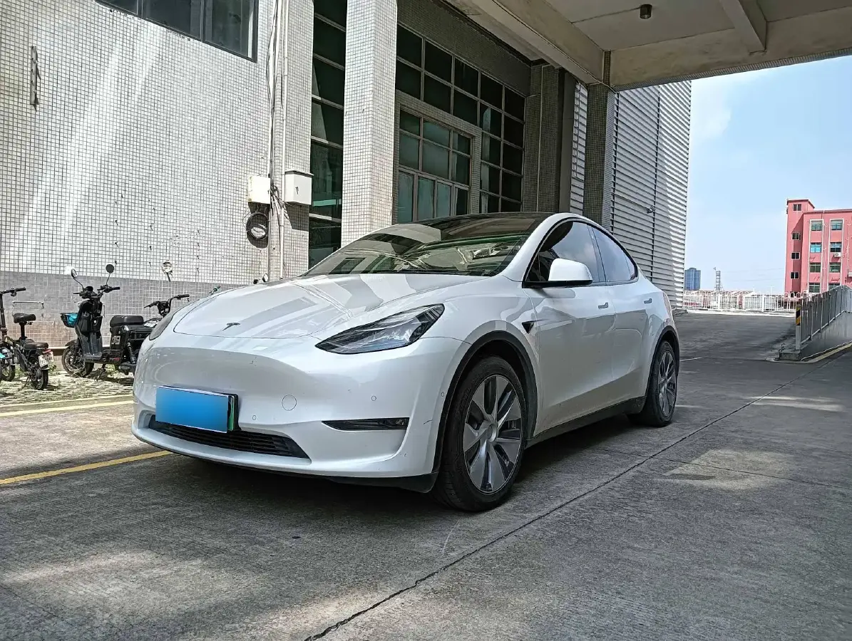 2021 Tesla Model Y BEV 60KWH