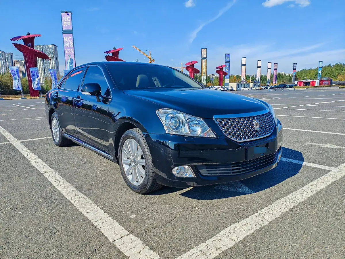 2010 Toyota Crown 2.5L 193HP V6 6AT