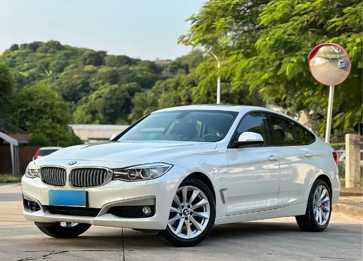 2013 BMW 3 Series GT 2.0T 184HP L4 8AT