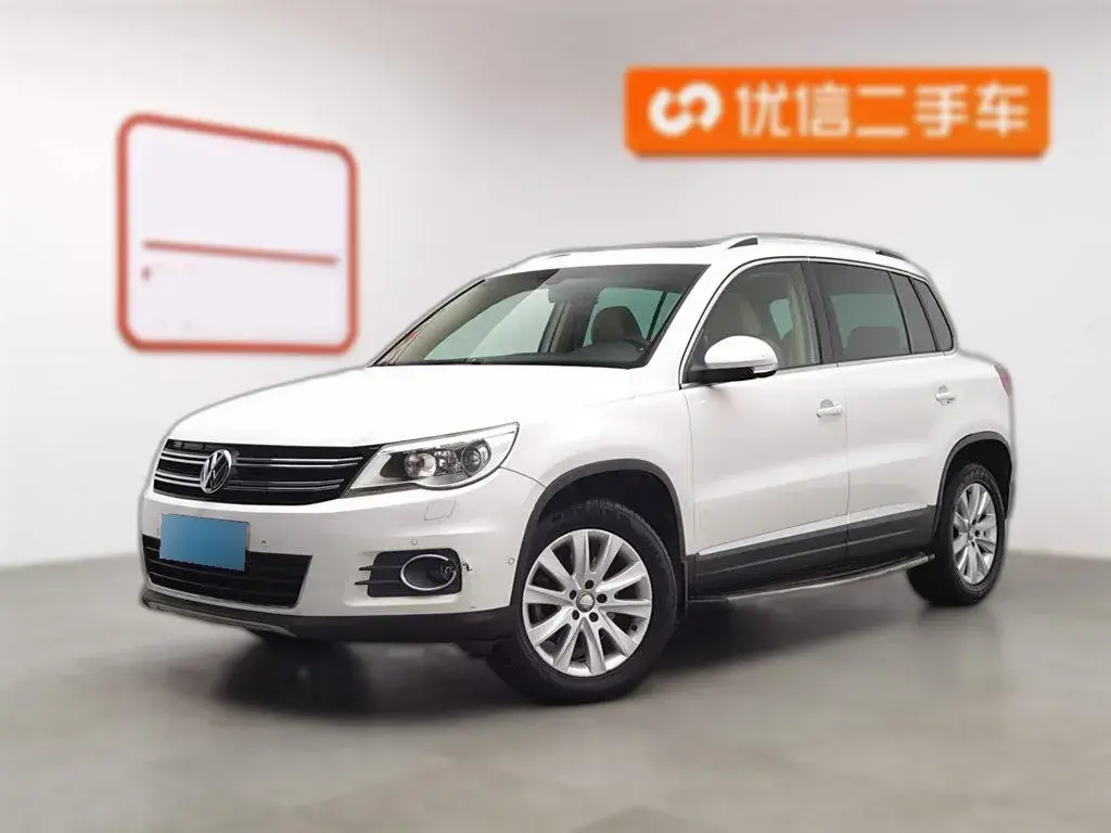 2012 Volkswagen Tiguan 2.0T 200HP L4 6AT
