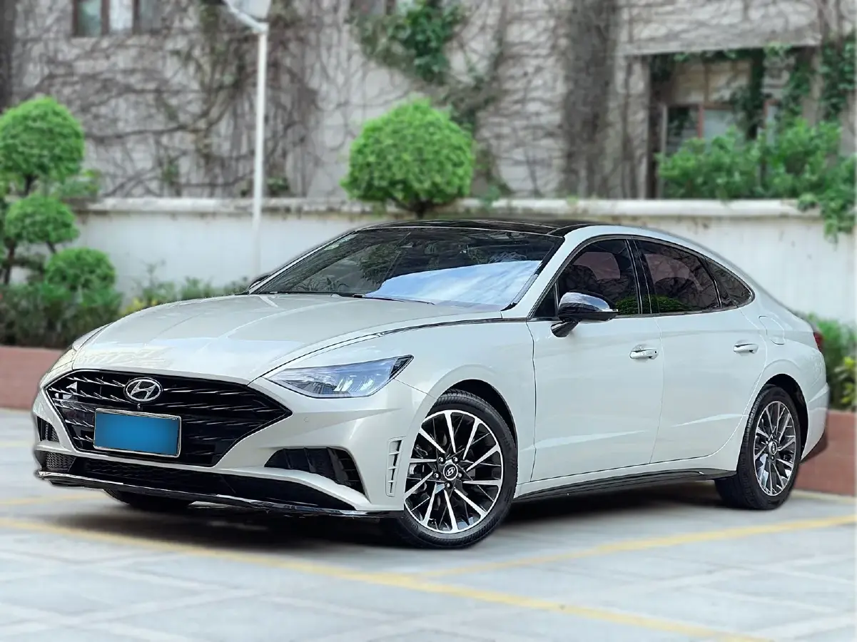 2020 Hyundai Sonata 2.0T 240HP L4 8AT