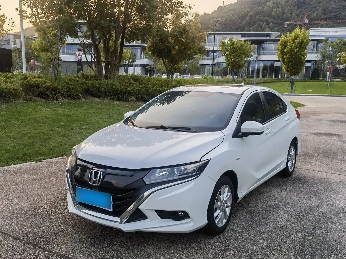 2017 Honda Gienia 1.5L 131HP L4 CVT
