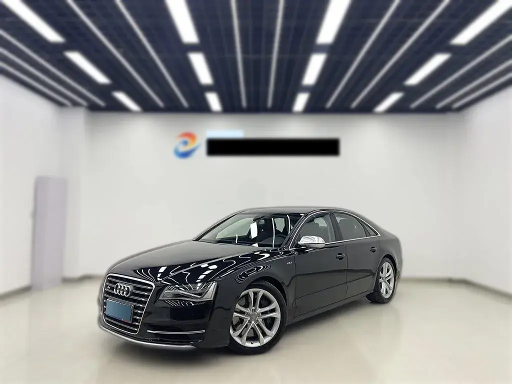 2013 Audi S8 4.0T 520HP V8 8AT