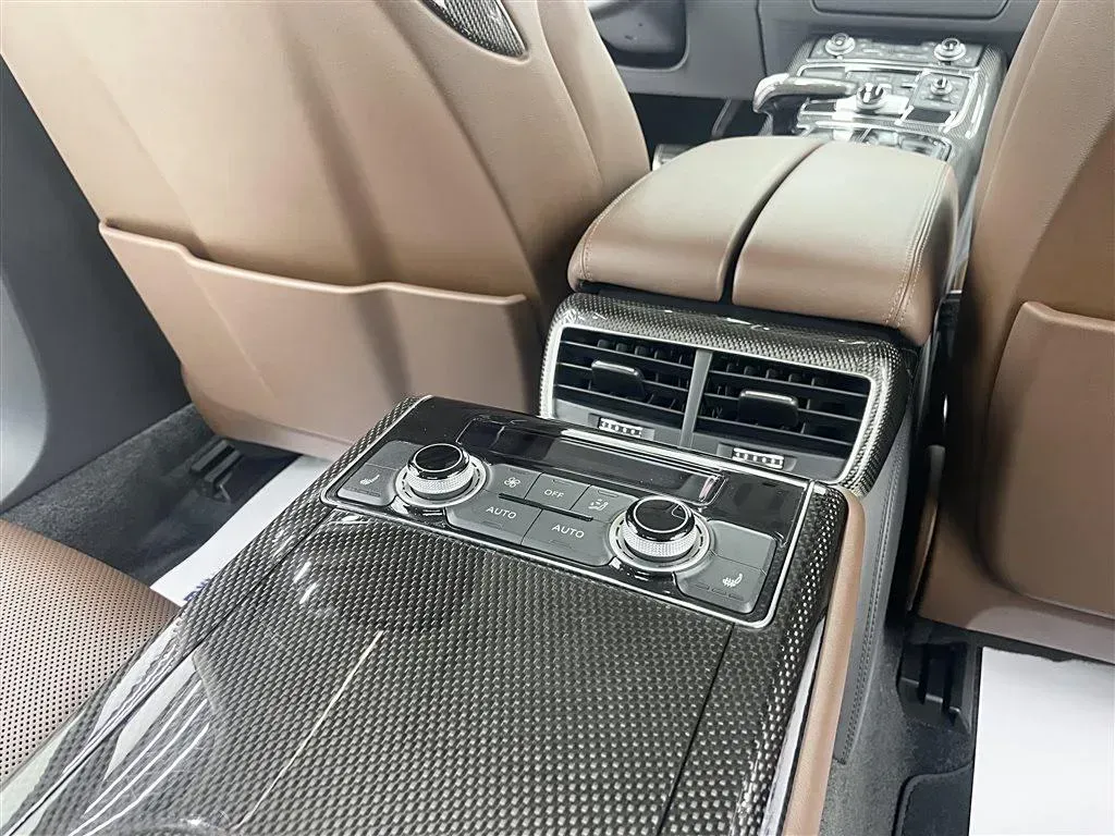 2013 Audi S8 4.0T 520HP V8 8AT,autocango,china used car exporter,china ev exporter,chinese used car exporter,chinese used ev exporter