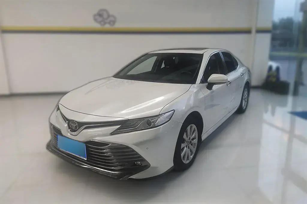 2019 Toyota Camry 2.0L 178HP L4 CVT