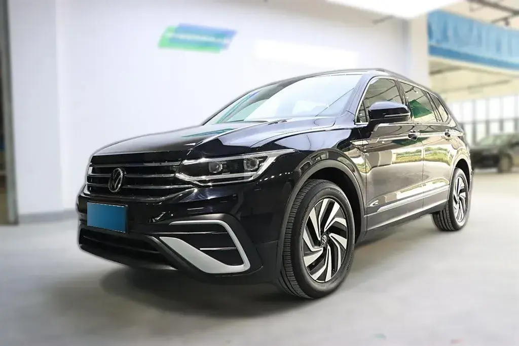 2022 Volkswagen Tiguan L 2.0T 186HP L4 7DCT