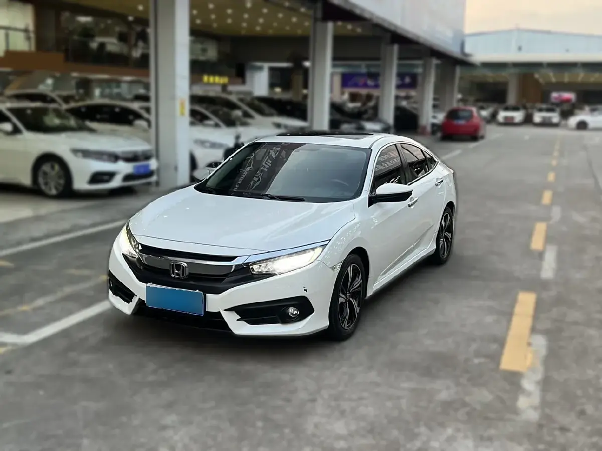 2016 Honda Civic 1.5T 177HP L4 CVT
