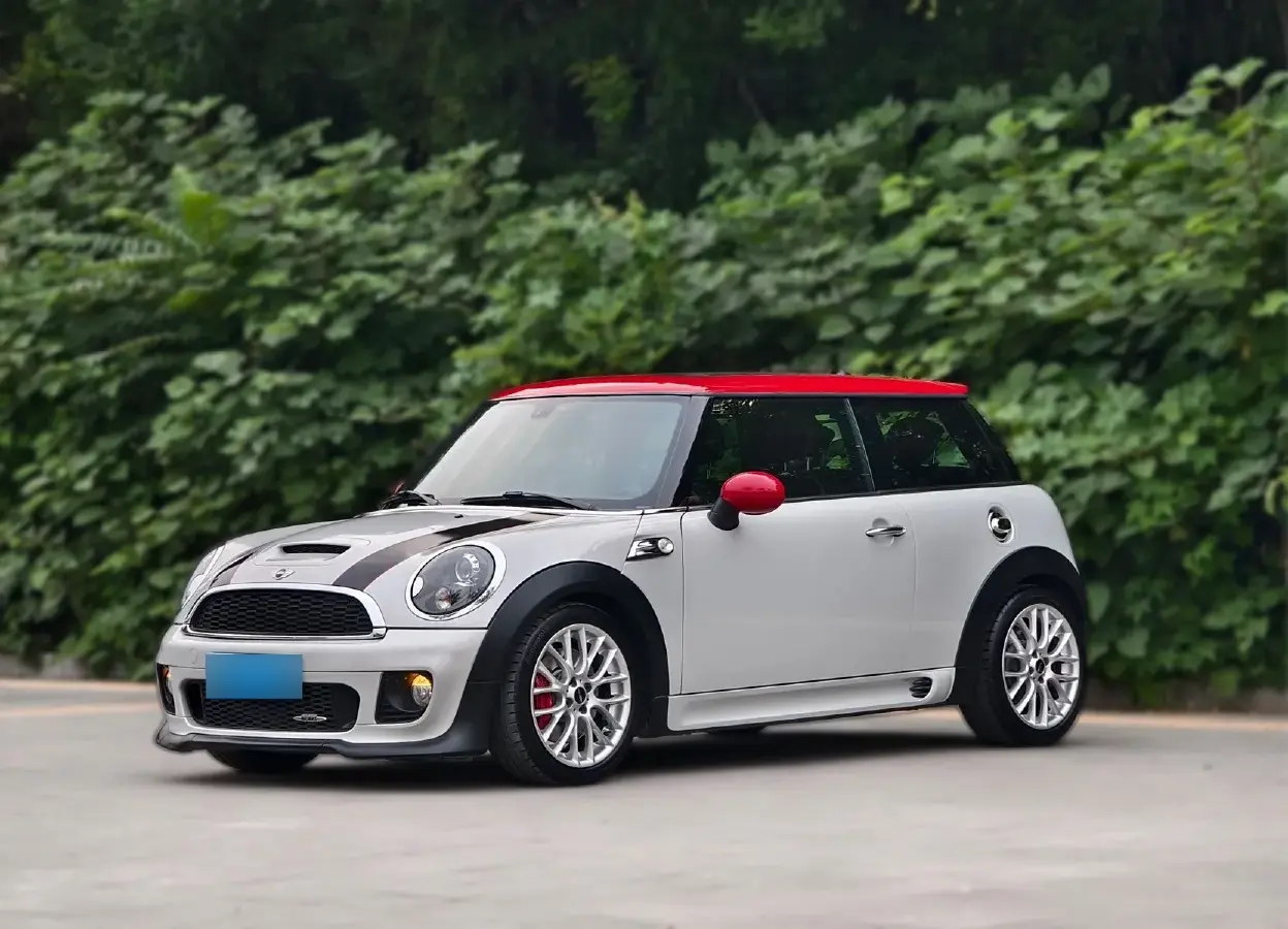 2013 MINI JCW 1.6T 211HP L4 6AT