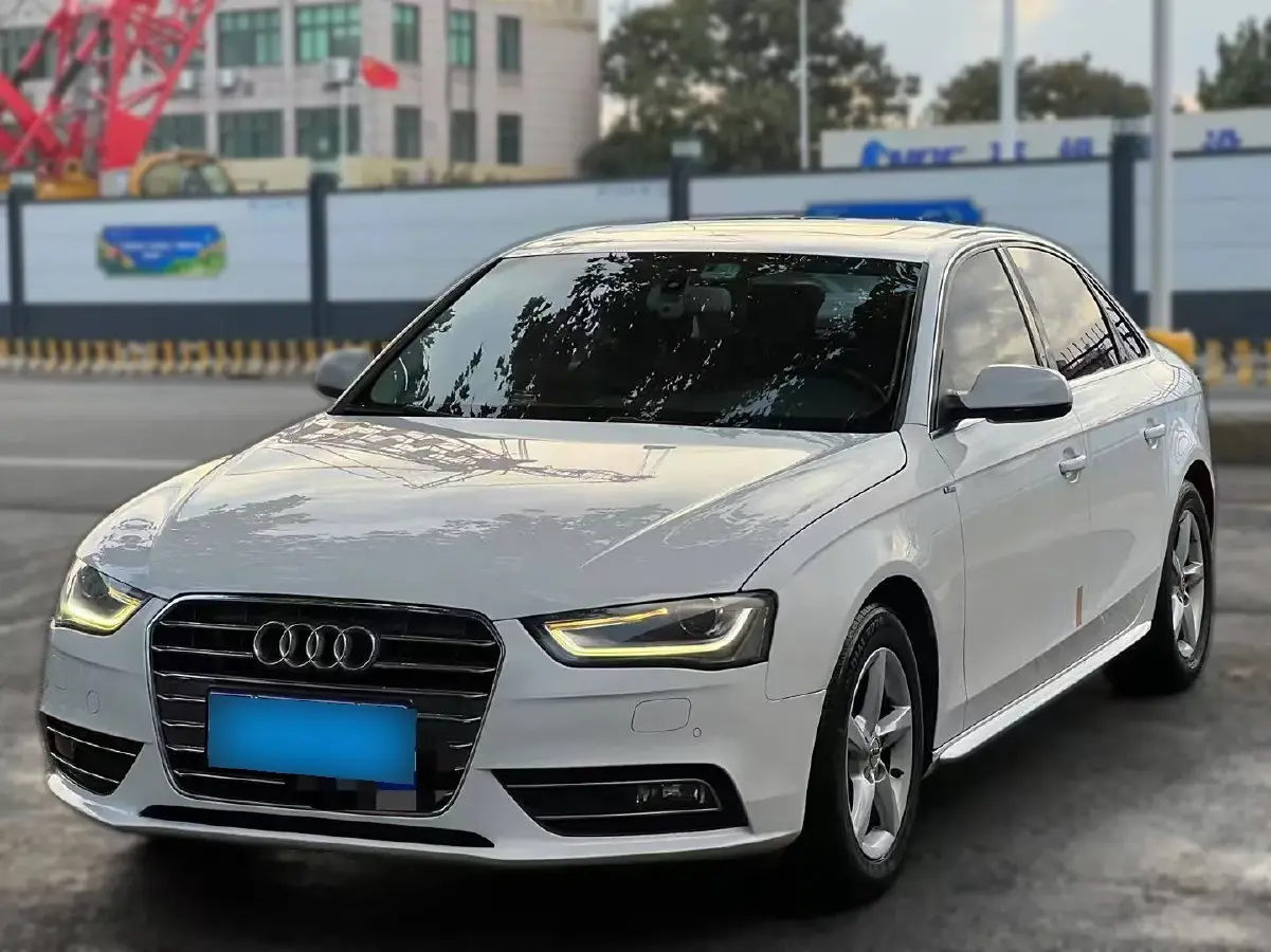 2015 Audi A4L 2.0T 180HP L4 CVT